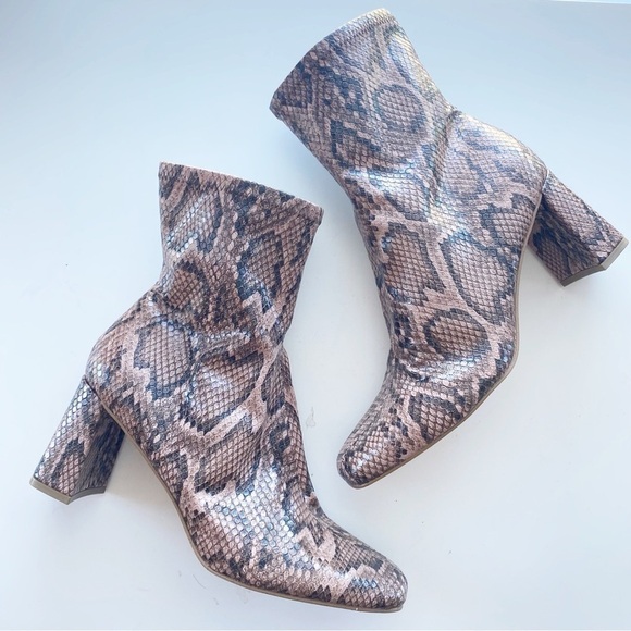 STEVE MADDEN Harli Snakeskin Faux Leather Block Heel Ankle Boots NEW 90’s - Picture 5 of 10